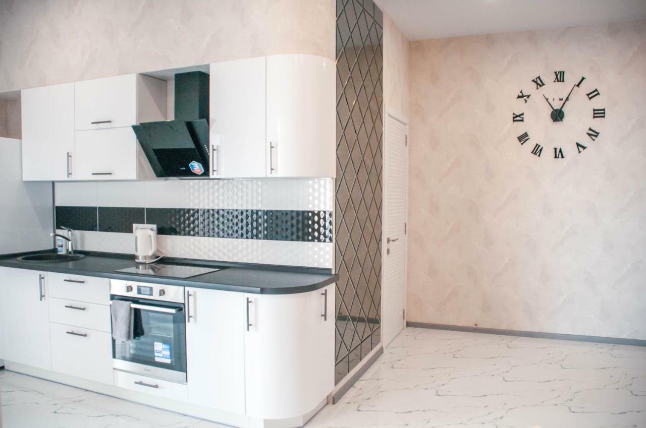 Apartment In Arсadia 2 Bedrooms Odesa Exterior photo
